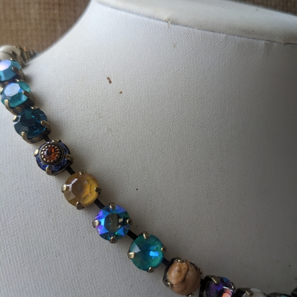 Cappuccino Brown, Jasper, and Turquoise Stones and Crystals Necklace in Brass - Picture 4 of 6